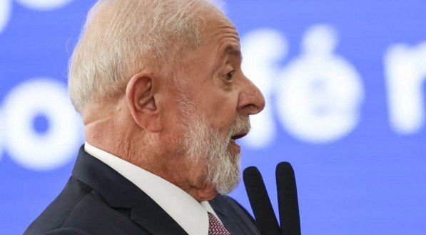 Lula anuncia inclusão de 1,2 milhão de alunos no Pé-de-Meia