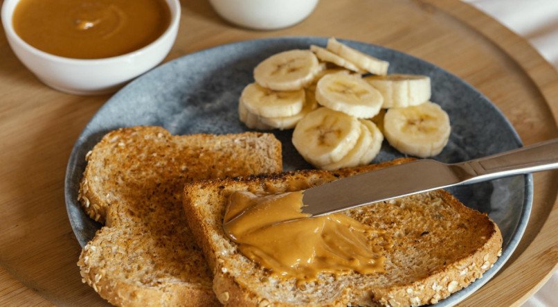 Torrada de banana com doce de leite