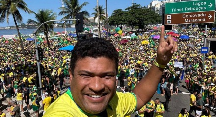 Joel da Harpa, no comício de Bolsonaro em Copacabana