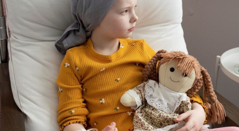 Tratamento da leucemia pode ser feito com quimioterapia, imunoterapia e transplante de medula óssea
