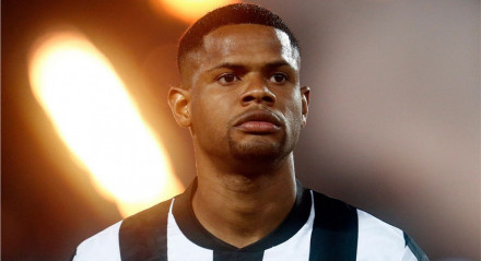 Junior Santos, atacante do Botafogo