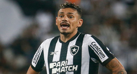 Tiquinho Soares, atacante do Botafogo