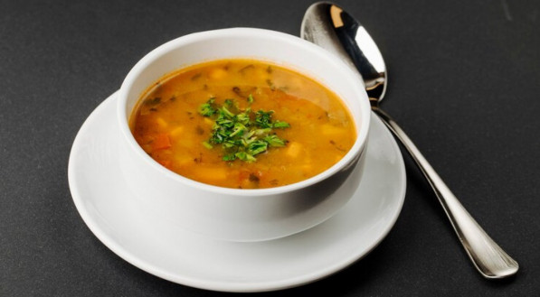 Imagem ilustrativa de sopa para emagrecer. 
