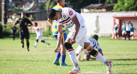 O Santa Cruz venceu o Águia-PE pelo Campeonato Pernambucano Sub-20