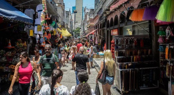 Imagem ilustrativa das ruas do comércio do Rio de Janeiro; feriado deve alterar funcionamento das lojas