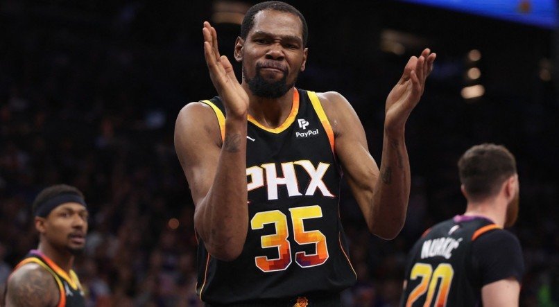 Kevin Durant atuando pelo Phoenix Suns