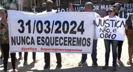 Protesto relembra um mês do atropelamento coletivo por micro-ônibus de Jaboatão dos Guararapes