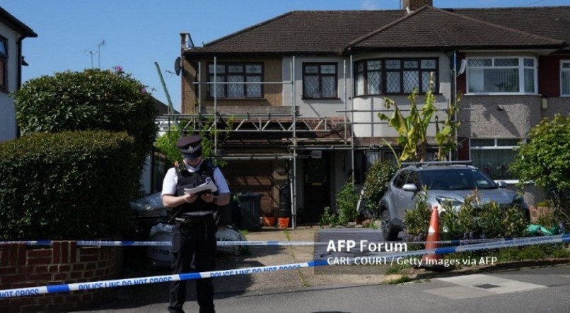 Polícia de Londres investiga ataque com espada samurai que vitimou adolescente e feriu mais quatro pessoas