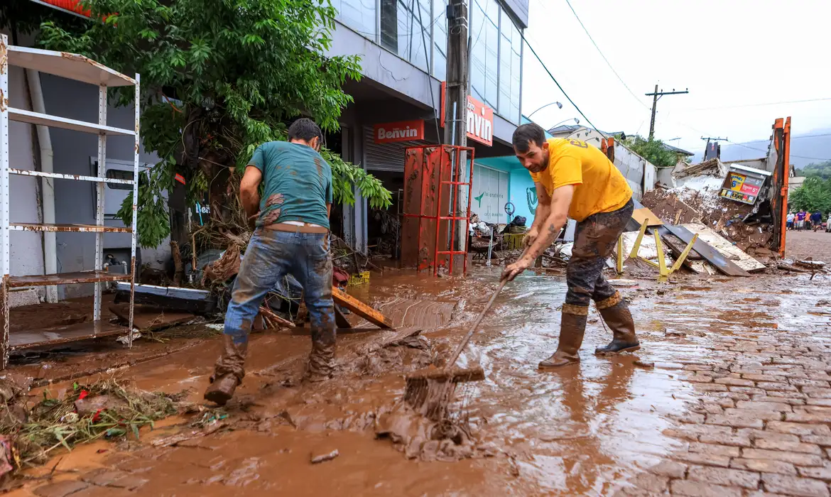 Inunda&ccedil;&atilde;o em Porto Alegre ap&oacute;s transbordamento do Rio Gua&iacute;ba