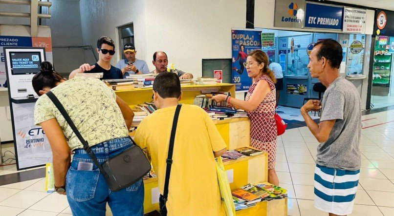 Troca de livros no Shopping ETC