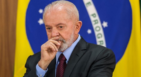 Lula conversa com Putin e defende negocia&ccedil;&atilde;o de paz com a Ucr&acirc;nia