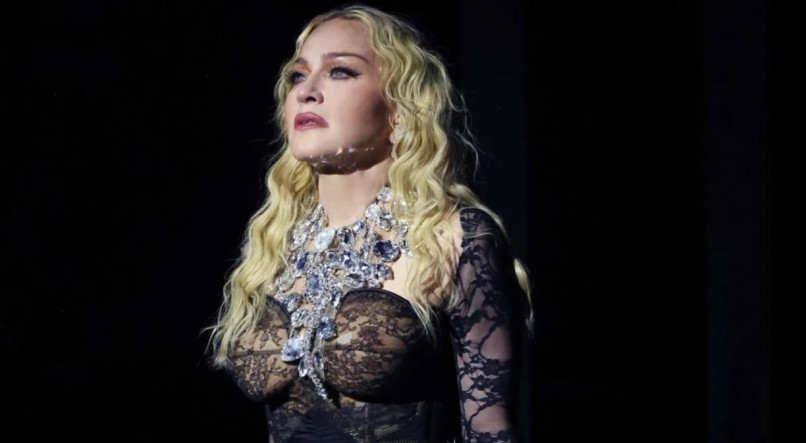 Na imagem, a cantora Madonna durante sua turnê "The Celebration"