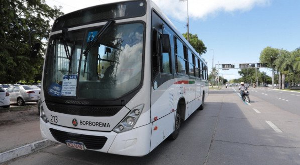 Imagem ilustrativa de ônibus da Borborema; garagem está incluída na greve