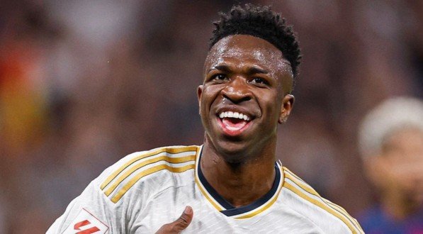 Imagem: Vinicius Júnior, atacante do Real Madrid, sorrindo