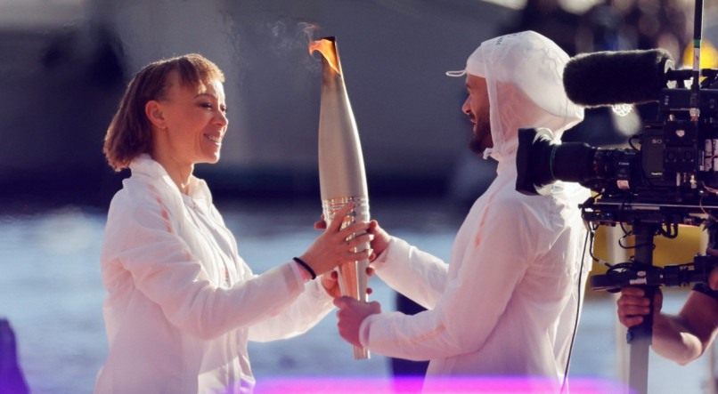 A chama olímpica chegou a Marselha 79 dias antes do início dos Jogos de Paris 2024 