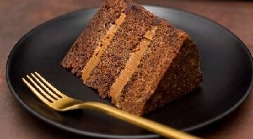Confira receita de bolo mousse de chocolate simples e deliciosa.