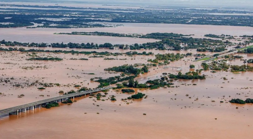 Enchentes no Rio Grande do Sul j&aacute; causaram mais de 100 mortes e deixaram 134 desaparecidos