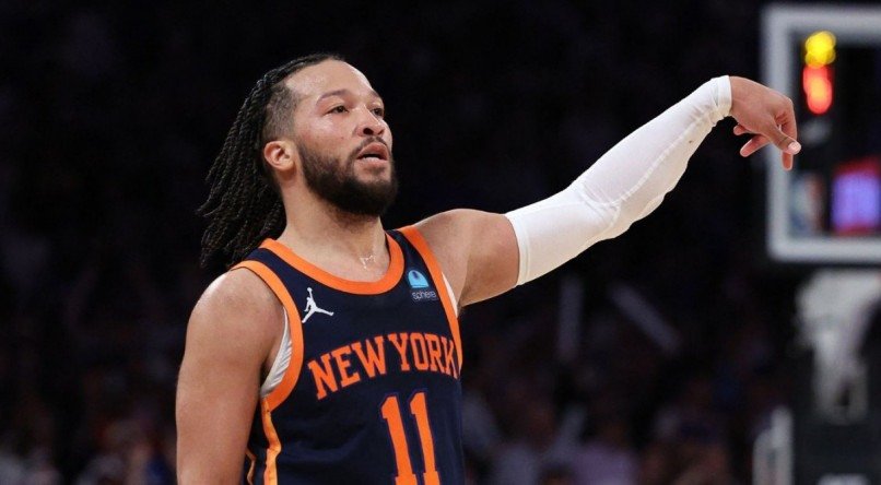 Imagem de Jalen Brunson, jogador do New York Knicks, em ação pela NBA