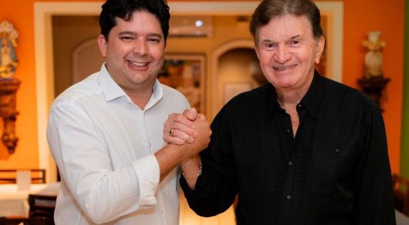 O pré-candidato a prefeito de Abreu e Lima, Dr. Marquinhos, e o ex-prefeito da cidade, Jerônimo Gadelha 