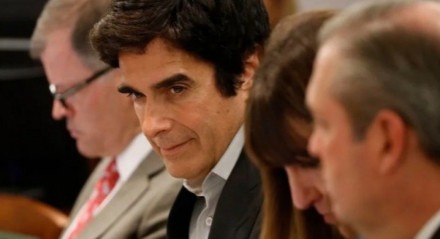 Mágico americano David Copperfield foi acusado de conduta sexual inapropriada por 16 mulheres