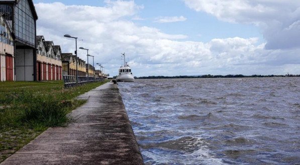 Nível do Guaíba chega a 3,77 metros em Porto Alegre