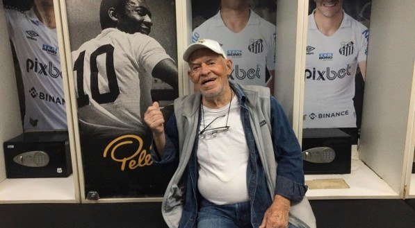 Morre aos 89 anos o narrador Silvio Luiz