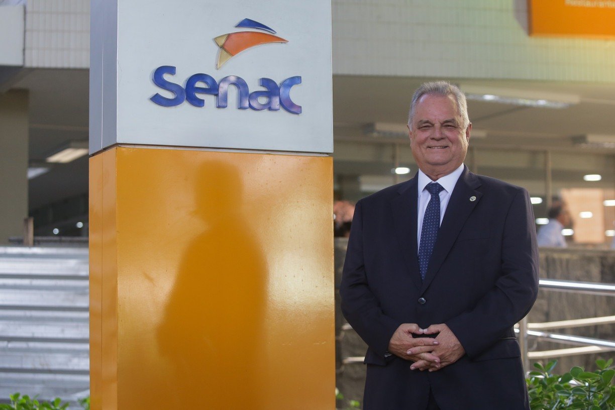 Bernardo Peixoto, presidente Fecomércio, em visitação ao laboratório de simulação realista do Senac Pernambuco