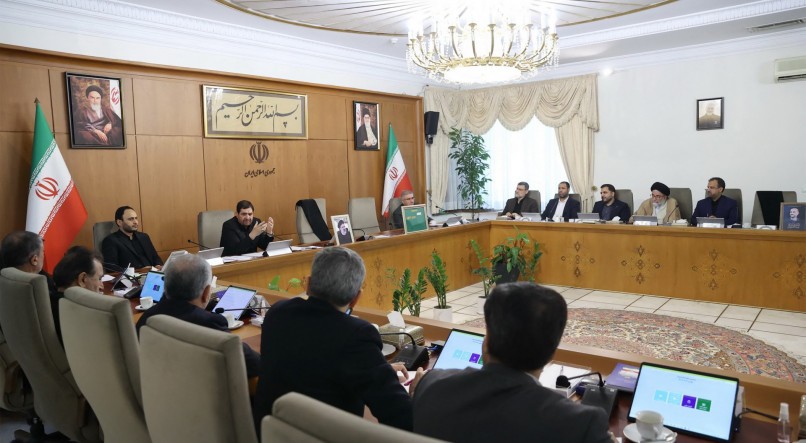 Morte do presidente iraniano, Ebrahim Raisi, abriu discussões sobre a corrida pela sucessão não apenas da presidência, mas também da posição mais poderosa no país, a de líder supremo