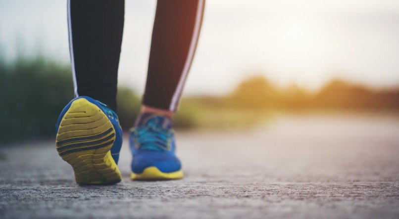 Caminhada é exercício potente para saúde e bem-estar. 