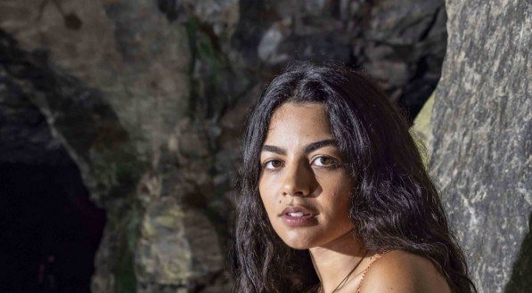 A atriz Larissa Bocchino é Quinota, na novela No Rancho Fundo