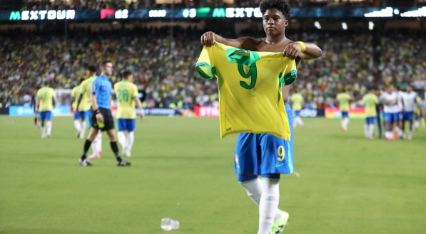 Endrick faz gol da vitória do Brasil em amistoso contra o México