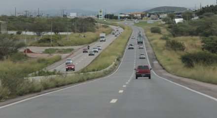 Situação da BER 232 para o São João - BR 232 - PLACAS - MATO - CARROS - CAMINHÕES