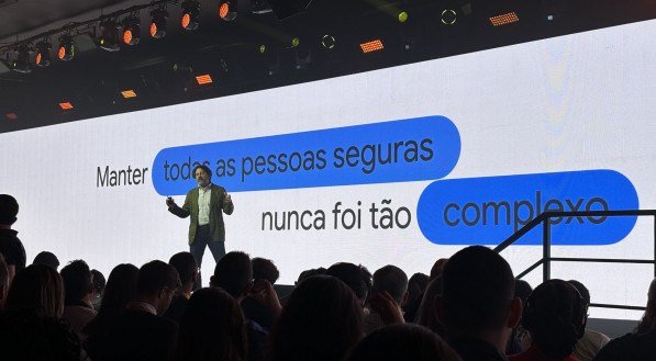 Embora o recurso facilite a remoção de dados sensíveis da Busca, vale lembrar que as páginas que os contêm não serão apagadas