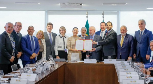 Assinatura de acordo para solução definitiva dos prédios-caixão na Região Metropolitana do Recife 