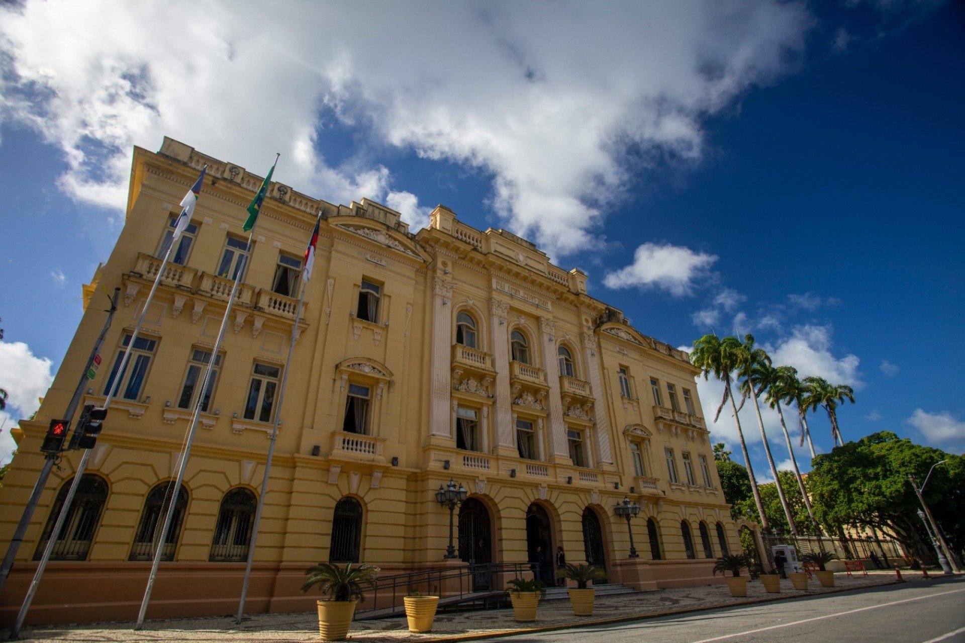 Eleições 2026: Um ano antes da disputa, veja como prefeitos e partidos se distribuem nos apoios em Pernambuco 