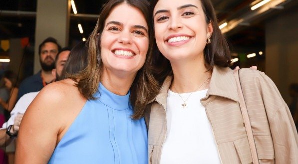 Ana Paula Vilaça e Tabata Amaral, em evento ontem, no Recife
