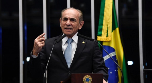 Senador Marcelo Castro (MDB-PI) considera a reeleição "prejudicial para a administração pública"
