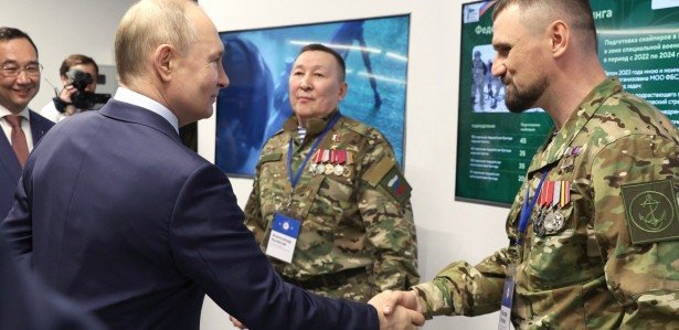 Putin inicia visita à Coreia do Norte para reforçar cooperação militar