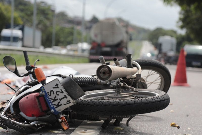 Mais de 70% dos atendimentos do Samu no Grande Recife envolvem sinistros com motos após a explosão dos aplicativos como Uber e 99 Moto