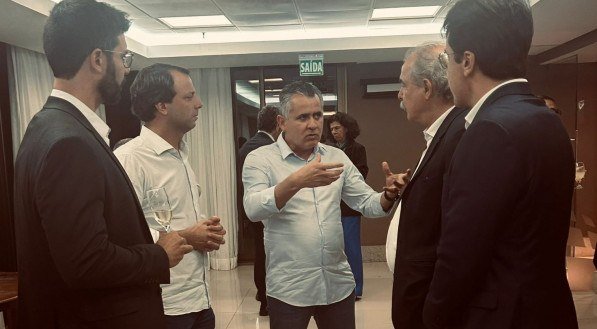 Aloízio Mercadante com o empresário Rui Gomes, da Um Telecom