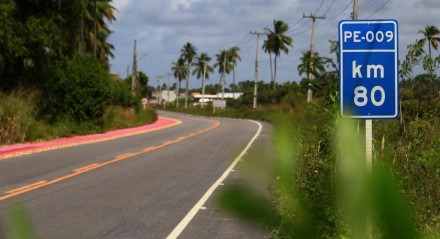 PE-009, estrada de acesso às Praias de A Ver o Mar e Guadalupe, em Sirinhaém, é concluída pelo Estado