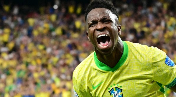 Vini Jr desencantou na Copa América com dois gols na goleada sobre o Paraguai