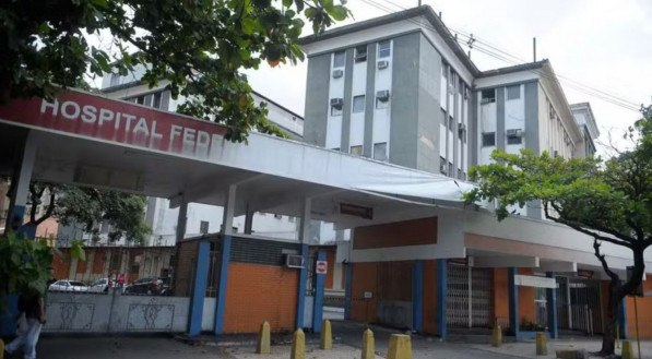 Fachada do Hospital Federal de Bonsucesso, na Zona Norte do Rio de Janeiro