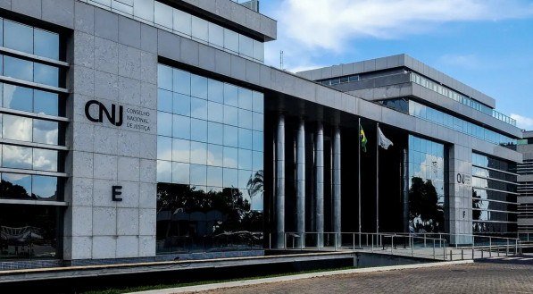 CNJ investigará desembargador que negou prioridade a advogada gestante