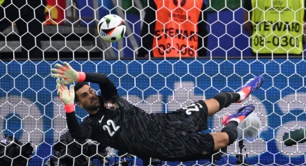 Diogo Costa defendeu três pênaltis contra a Eslovênia e classificou Portugal para as quartas-de-final da Euro 2024