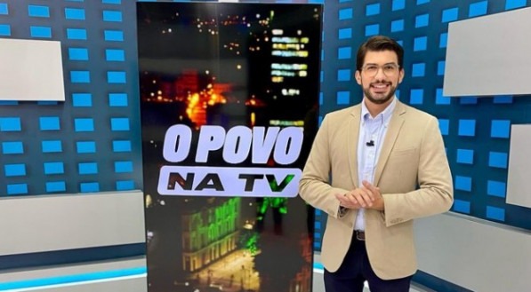 Victor Tavares na apresentação do jornalístico O Povo na TV, da TV Jornal