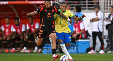 Rafinha em ação pela Seleção Brasileira