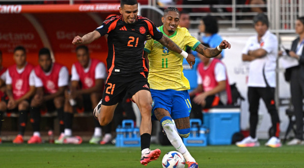 Rafinha em ação pela Seleção Brasileira