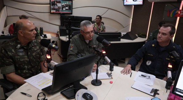 Oficiais das For&ccedil;as Armadas de Pernambuco participaram de debate na R&aacute;dio Jornal para compartilhar como foram as opera&ccedil;&otilde;es de resgate a agora de reconstru&ccedil;&atilde;o no Rio Grande do Sul