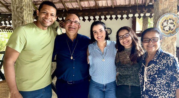 Márcio Bonfim, Gilberto Barbosa, Mariana Bonfim, Raquel Barbosa e Maria Salomé Ventura, em evento na sede da Obra de Maria